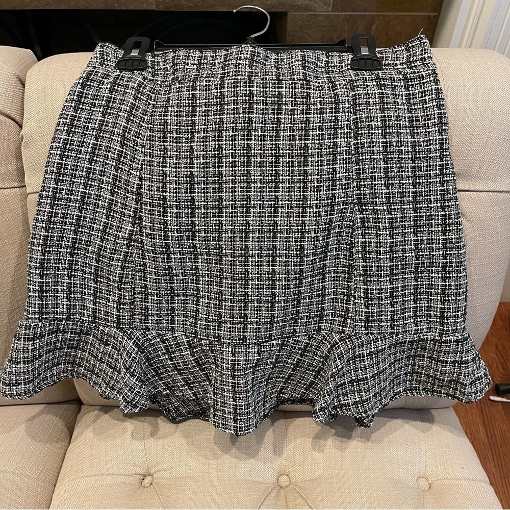 BD: H&M Skirt Women’s 12 Plaid Ruffle Hem Tweed Skirt Black White NWT